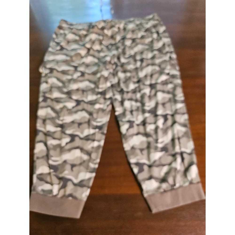 Torrid Cargo Jogger Pants Womens 4 Green Camo Elastic Waist Cropped Ribbed Cuff - Picture 7 of 10